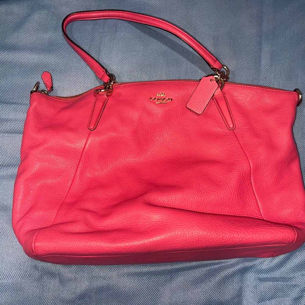 Coach Pink Shoulder Bag with Sleek Design
